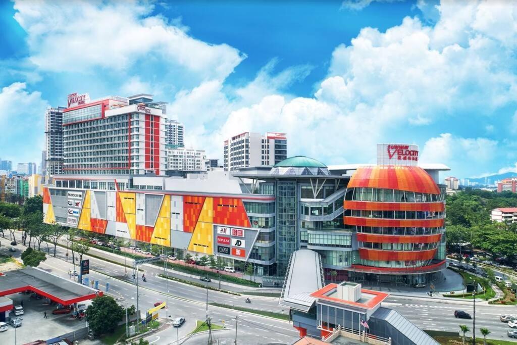 Ins Style 5pax 2r2b Sunway Velocity Linked *